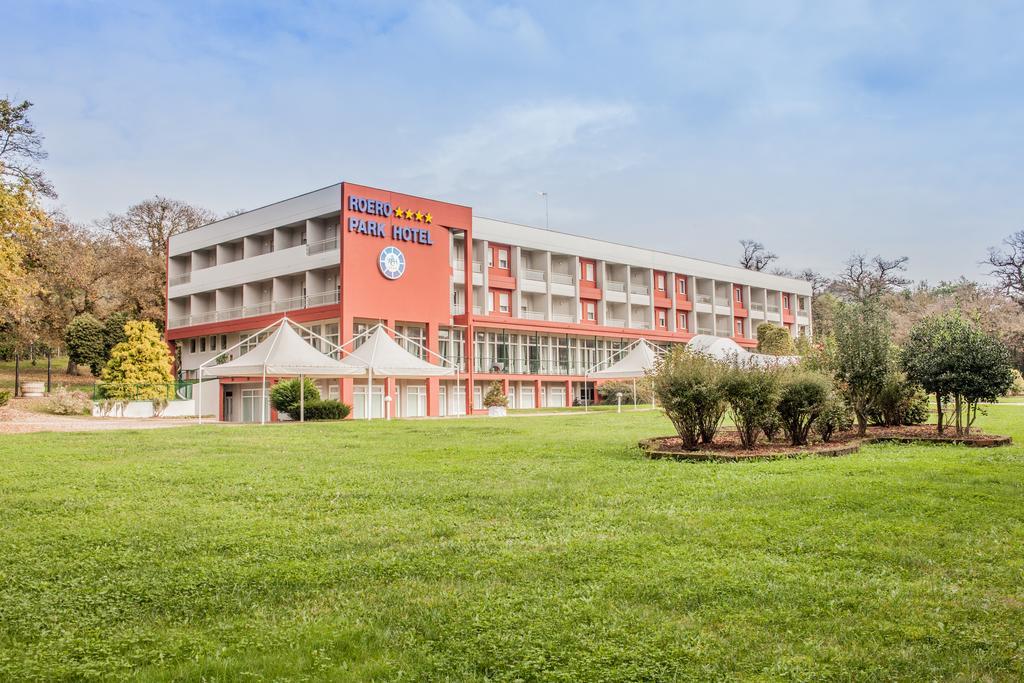 Roero Park Hotel Sommariva Perno Buitenkant foto