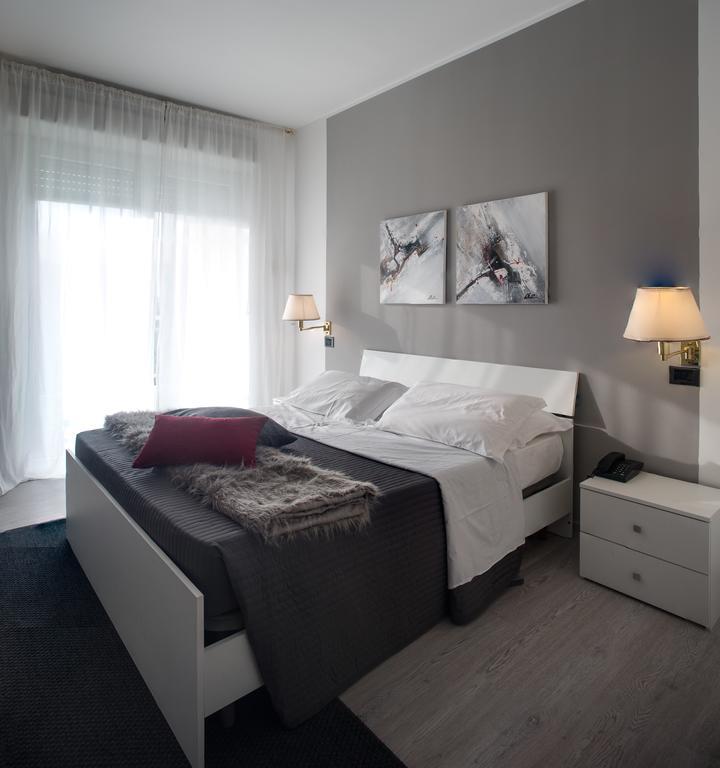Roero Park Hotel Sommariva Perno Buitenkant foto