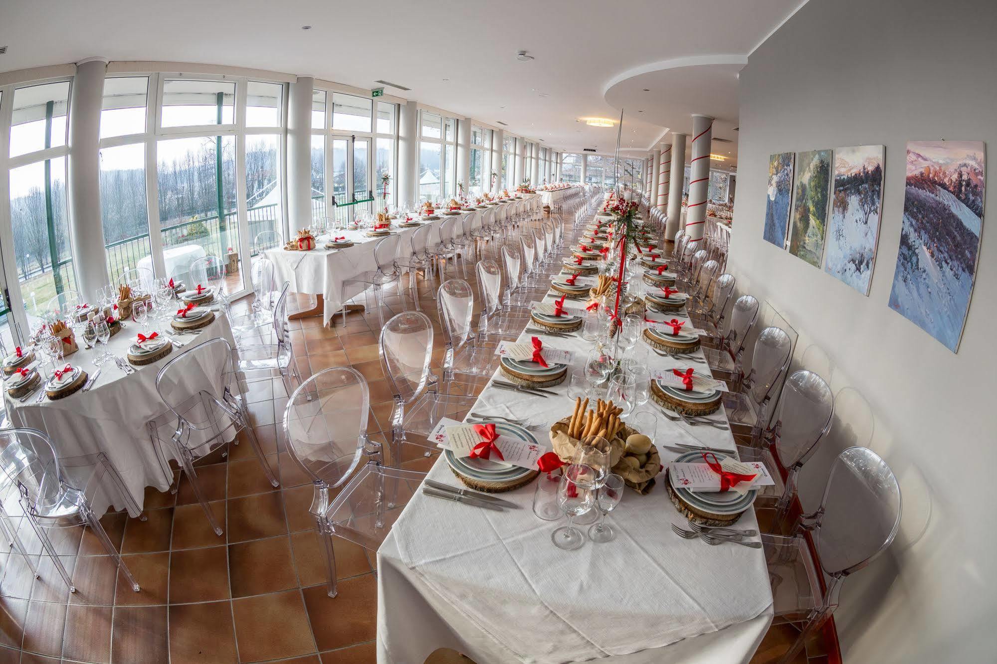 Roero Park Hotel Sommariva Perno Buitenkant foto