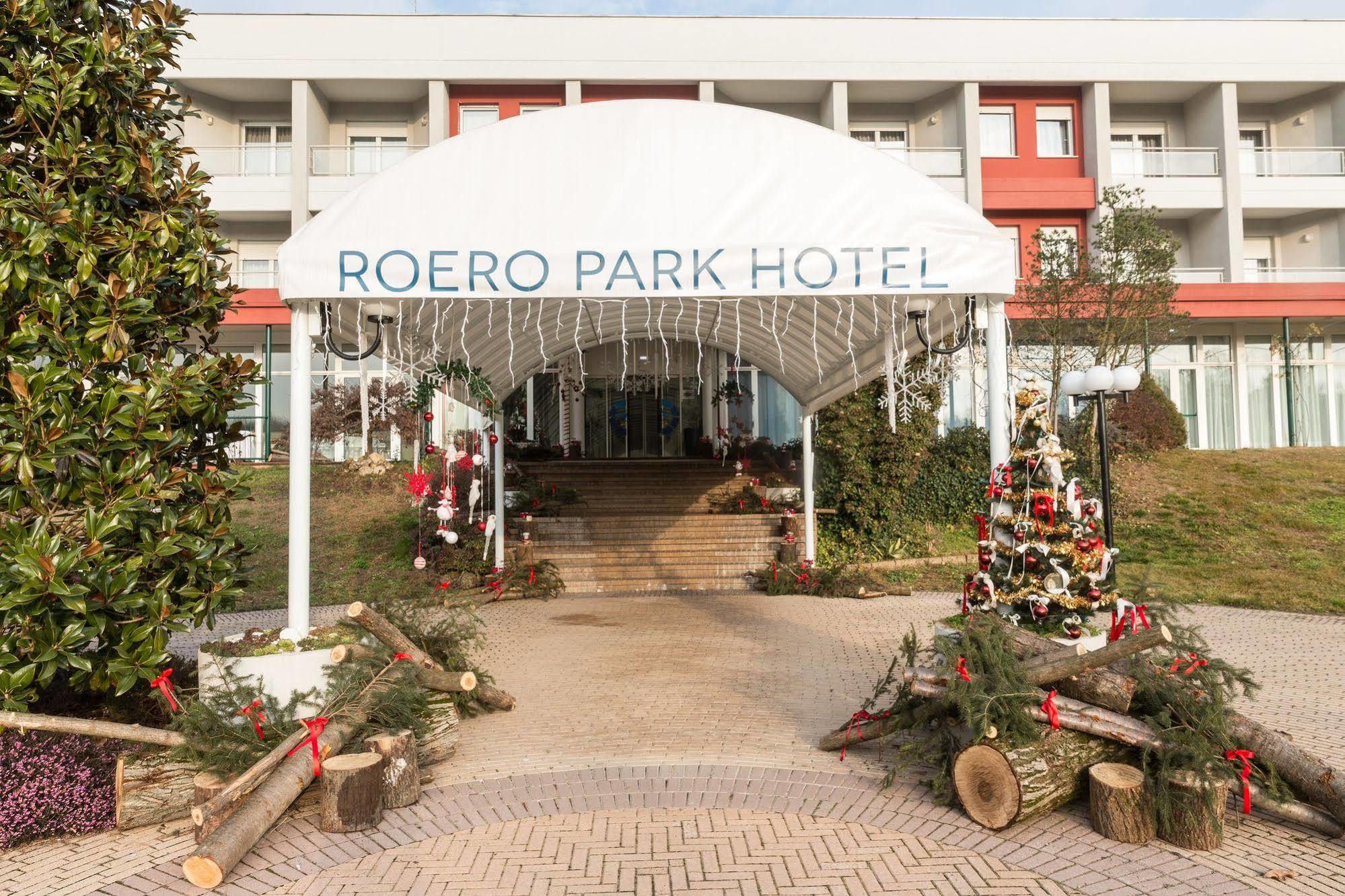 Roero Park Hotel Sommariva Perno Buitenkant foto
